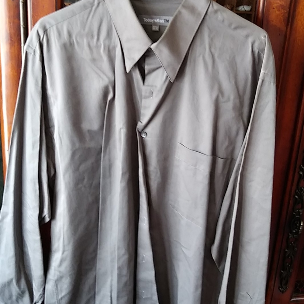 Men's dress shirt
